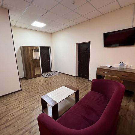 Uzumfermer Hotel & Winery Tachkent Extérieur photo