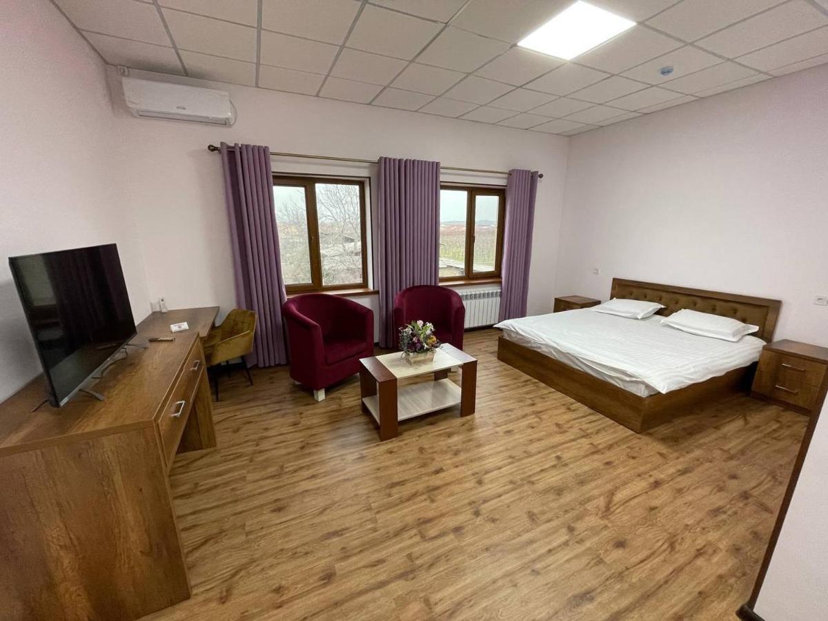 Uzumfermer Hotel & Winery Tachkent Extérieur photo
